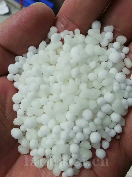 肥料颗粒